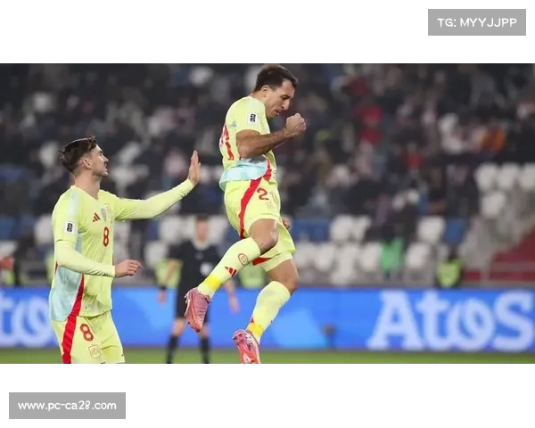 西班牙球员巴埃纳击中门柱，格鲁吉亚门将多次扑救难救主